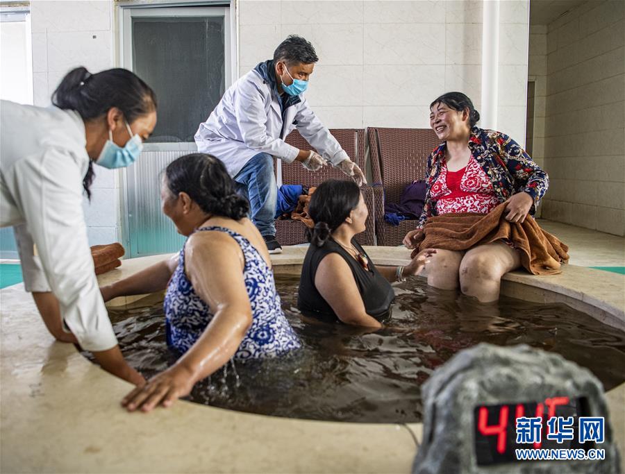 （新華全媒頭條·走向我們的小康生活·圖文互動）（10）扎西德勒，我們的新家園——西藏易地扶貧搬遷搬出幸福美好新生活