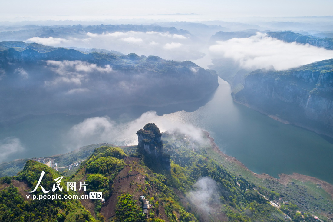 2022年4月3日拍攝的貴州省黔西市新仁苗族鄉(xiāng)境內(nèi)的烏江一級支流六沖河。